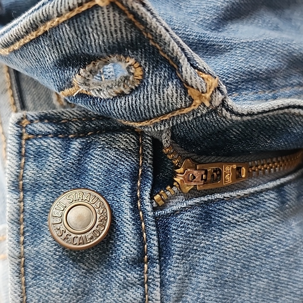 Levi's Classic Blue Distressed Skinny Women Jeans, 33 - Picture 11 of 14